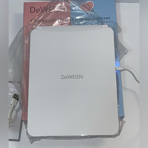 Folding Lighted Makeup Mirror White 72 LEDs 3 Colors Light Modes USB - Picture 9 of 16